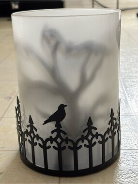 Yankee Candle Halloween Metal 3-Tiered Tealight Candle Holder Bat Raven Gothic